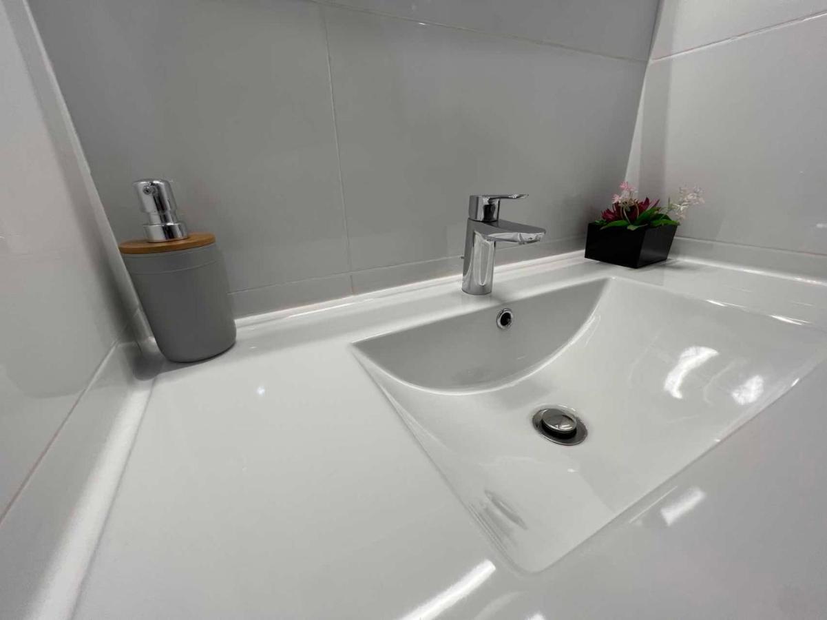New Camp Nou Apartment/Diret Airport,Beautiful L'Hospitalet de Llobregat Ngoại thất bức ảnh